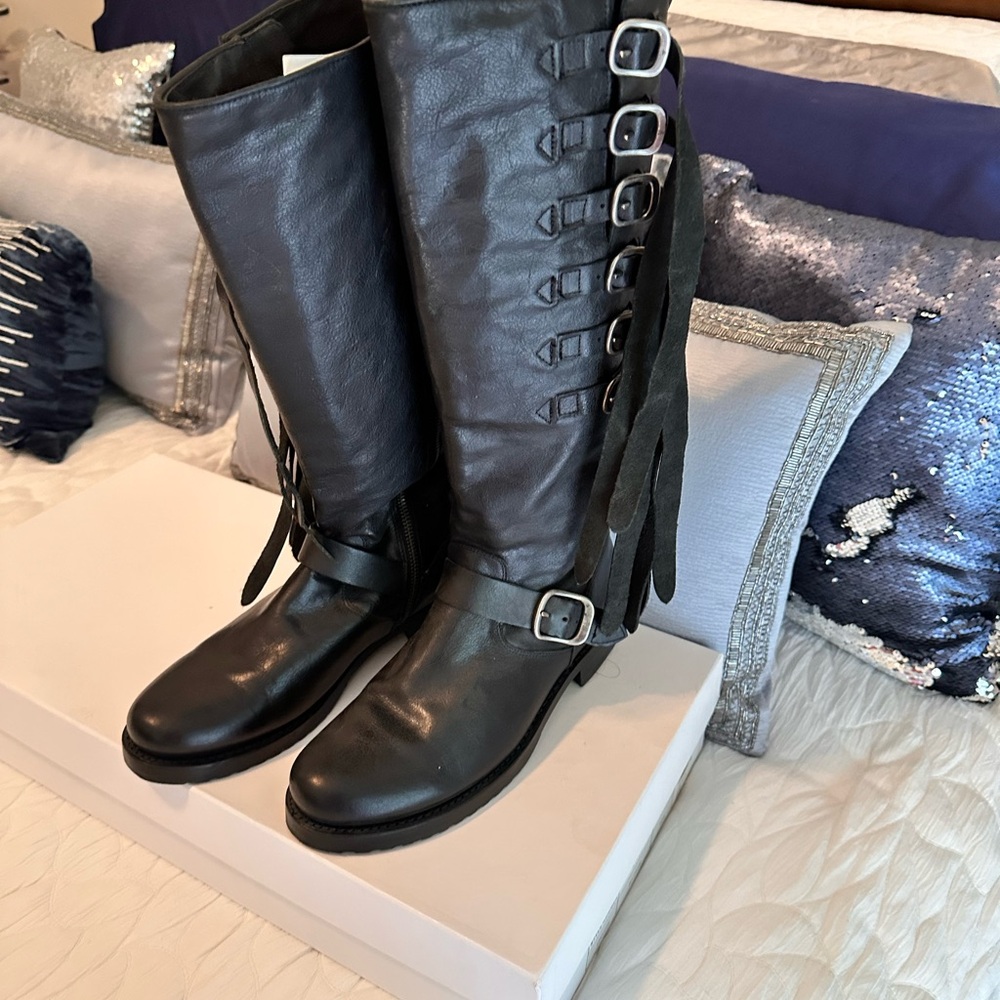 NEVER WORN Frye Veronica Strap tall boots in black